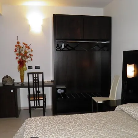 I Crespi Hotel 3*